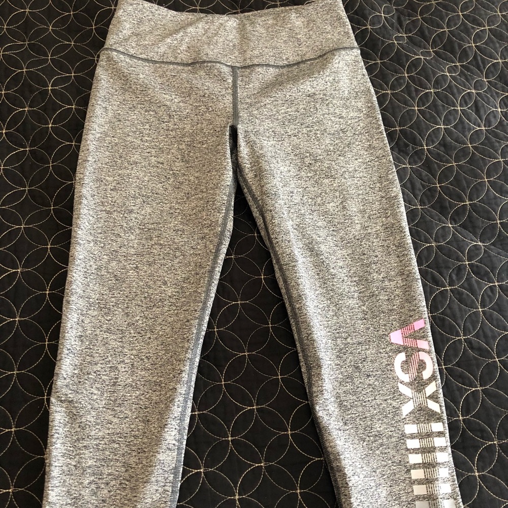 Victoria secrets knockout capris